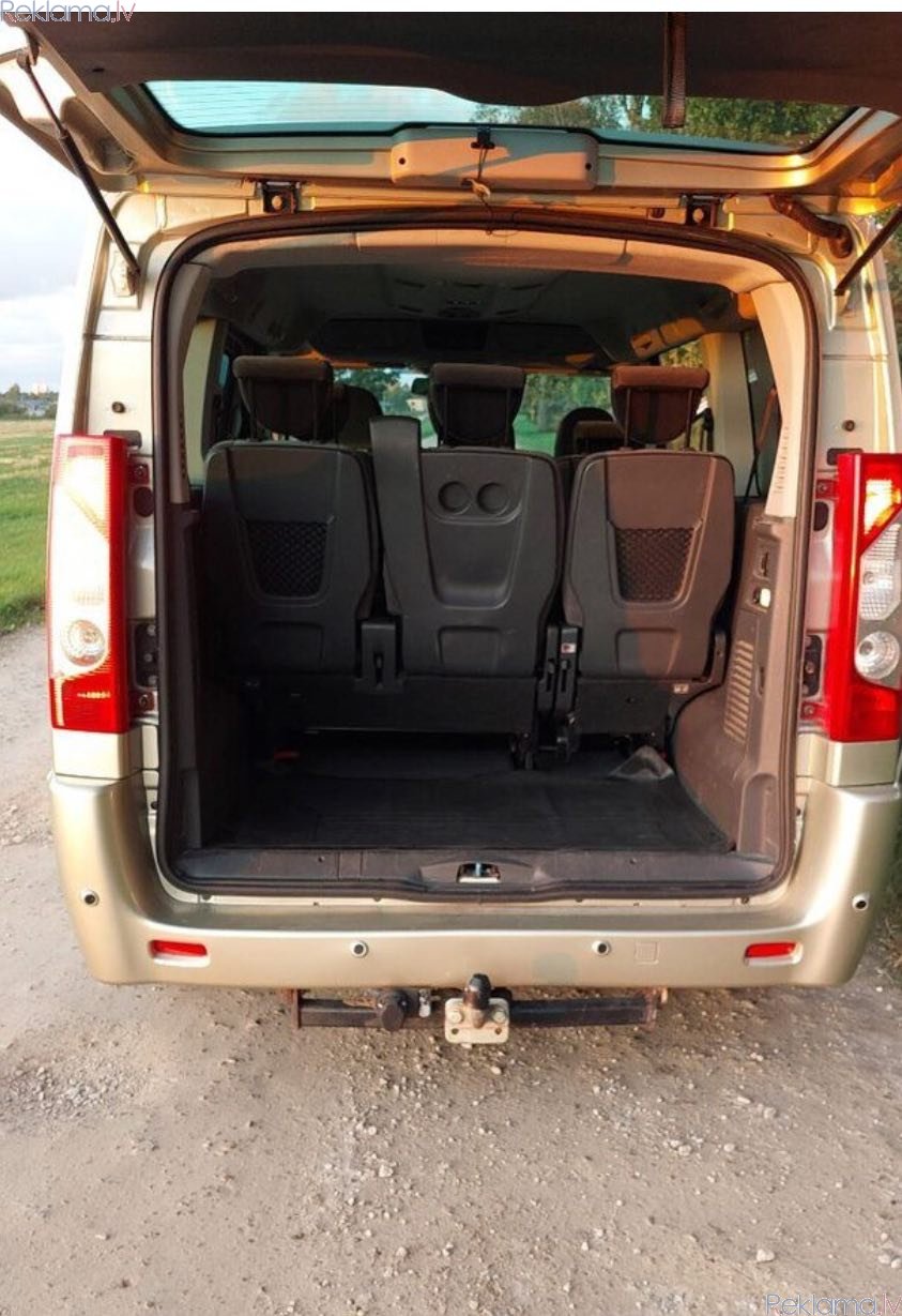 Объявление. Peugeot Expert 1.9 2013 г., 299000 км, минивэн, дизель,  цв. светло-бежевый металлик, КПП-автомат, Цена: 7325 EUR Foto #7